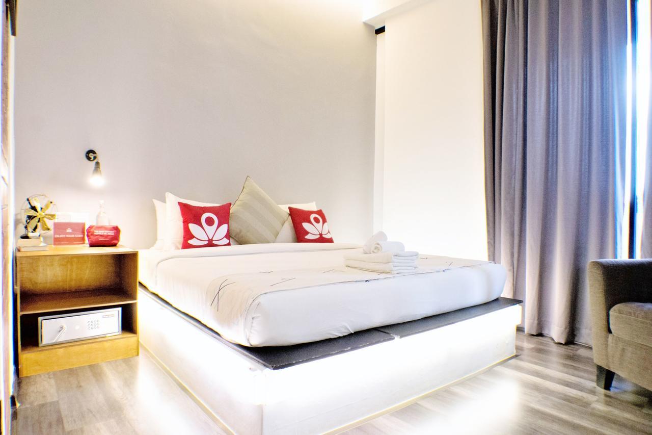 Zen Rooms Eden Parade Tanjung Bungah  Bagian luar foto
